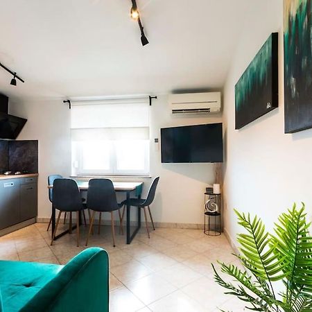 Apartman Smaragd Fažana Buitenkant foto