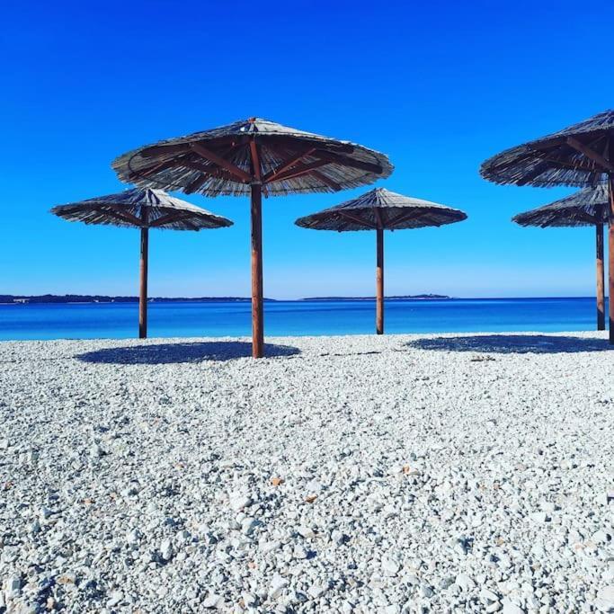 Apartman Smaragd Fažana Buitenkant foto